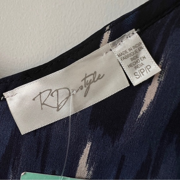 Stitchfix RD Style Zetta V-neck Romper NWT - Picture 8 of 12